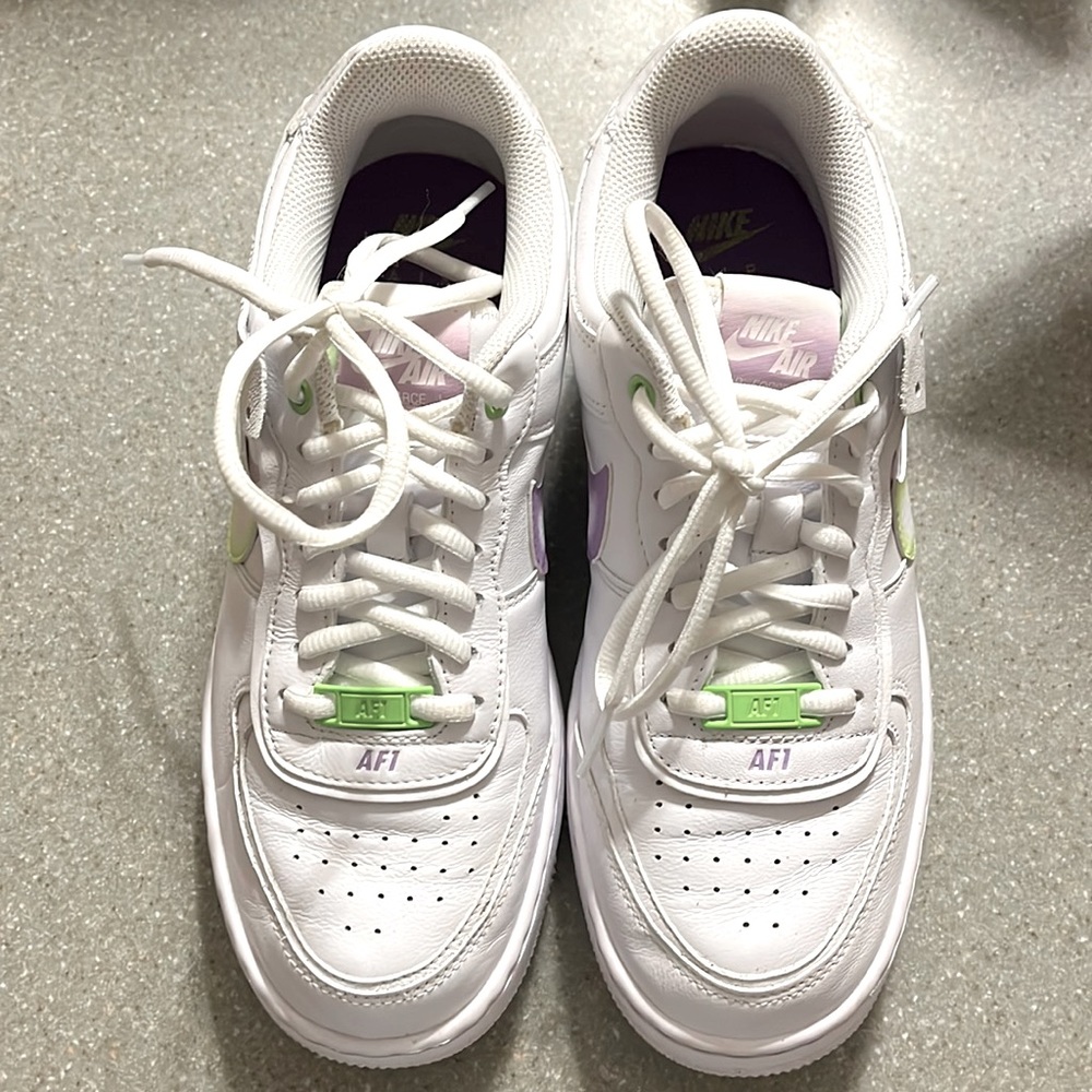 Only worn a hand full of times!like new!Size 8.5